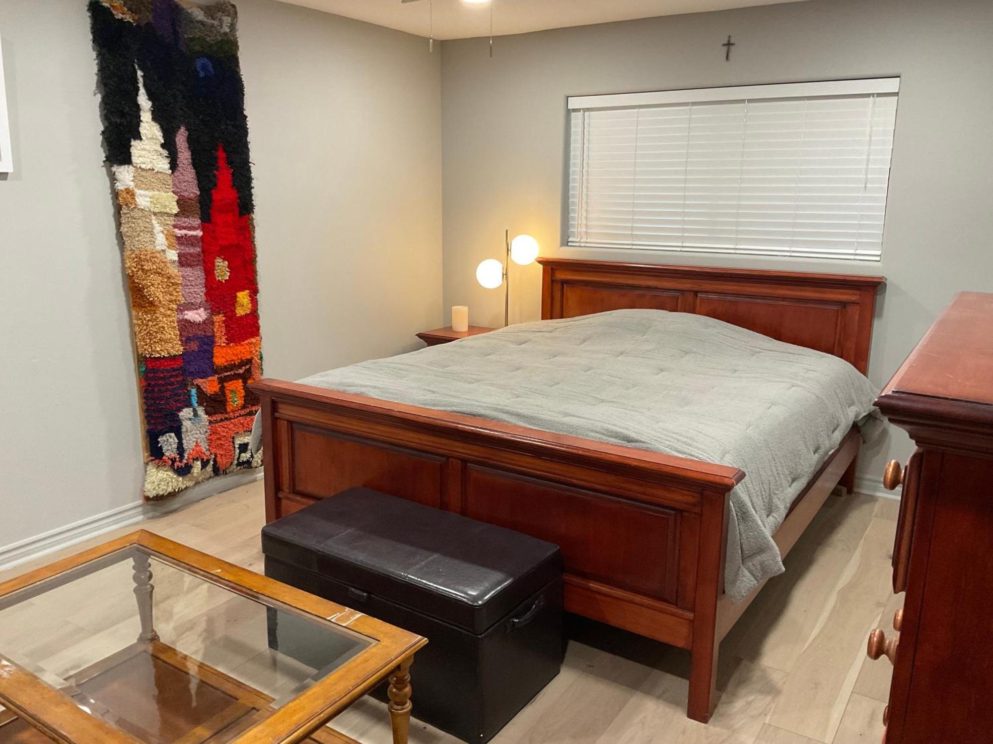 A Luxury Master Bedroom In A Condo Los Angeles Eksteriør billede